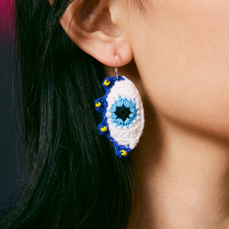 Blue eye earrings