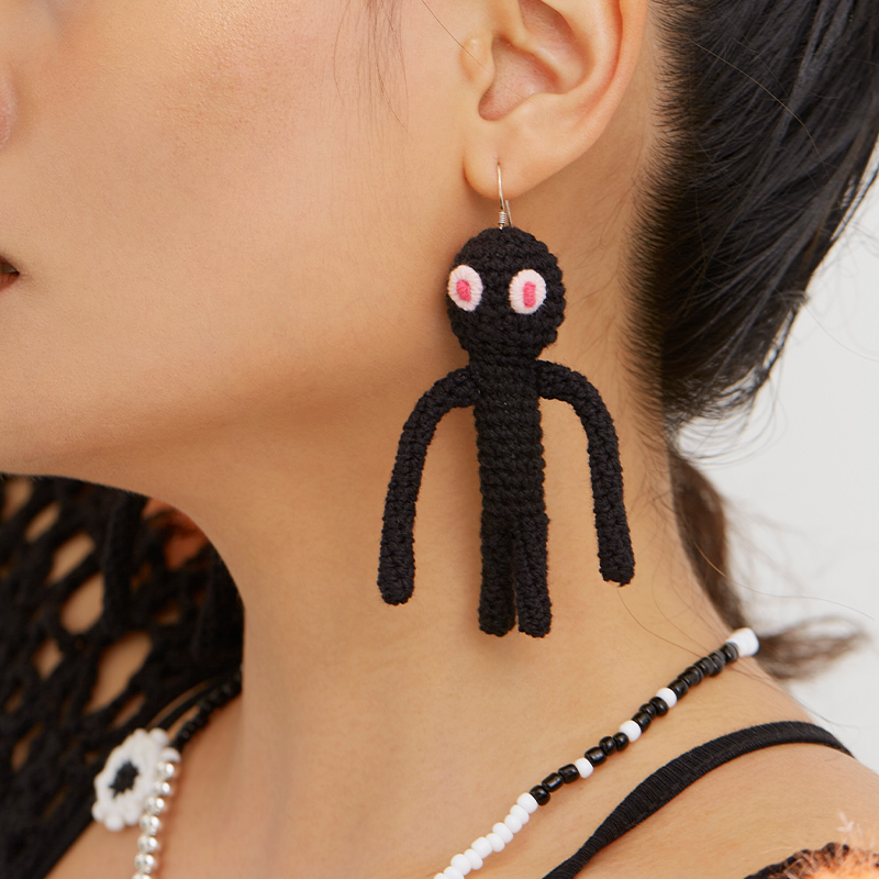 Hug earrings