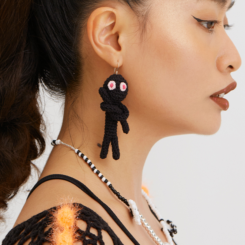Hug earrings