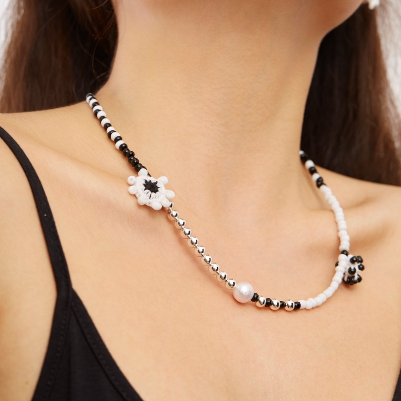 Black and white necklace
