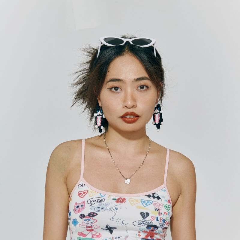 handmade jewelry  unique accessories Lying flat cat earrings-feeky