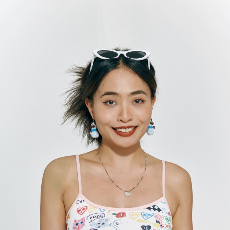 Tumbler cat earrings