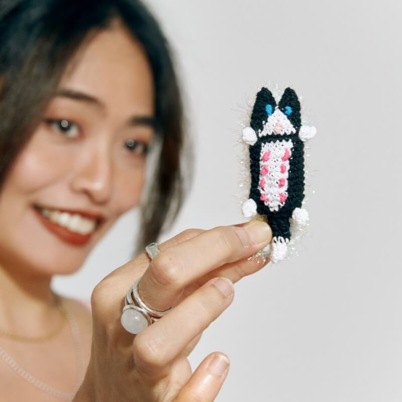 handmade jewelry  unique accessories Lying flat cat Hair Clip-feeky