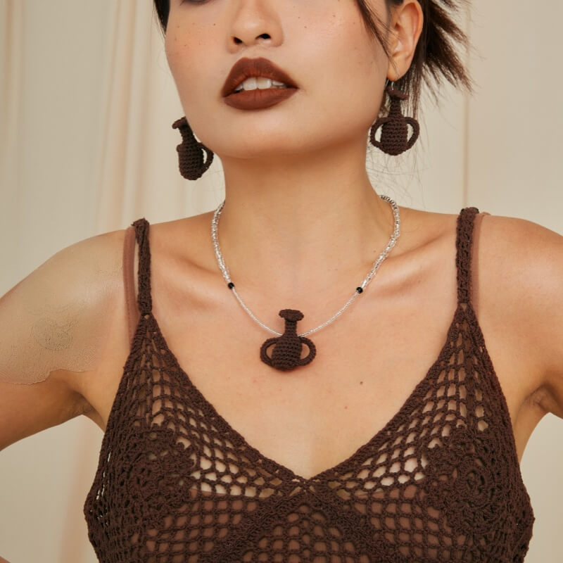 handmade jewelry  unique accessories Brown Vase Necklace-feeky