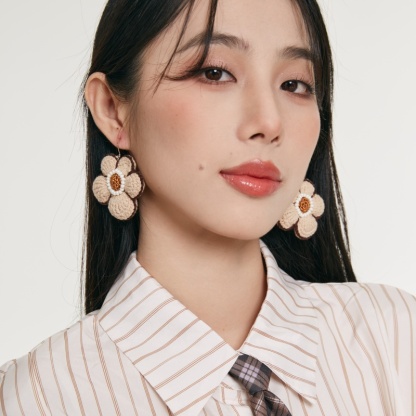 Geometric flower earrings