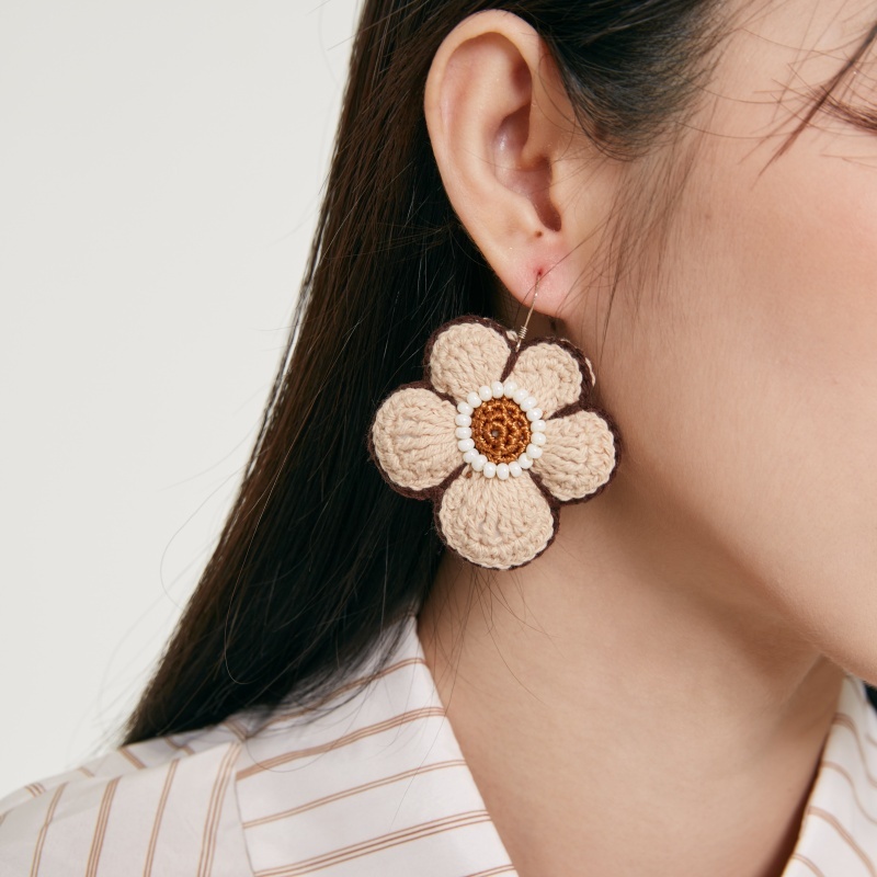 Geometric flower earrings