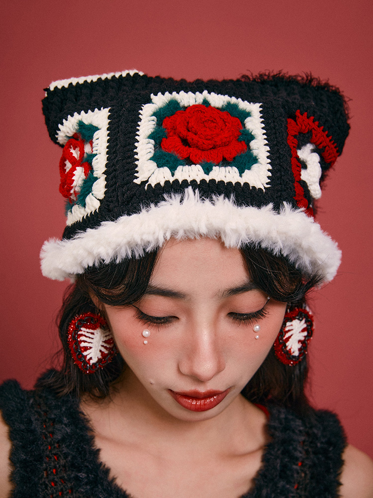 handmade jewelry  unique accessories Clown hat-feeky