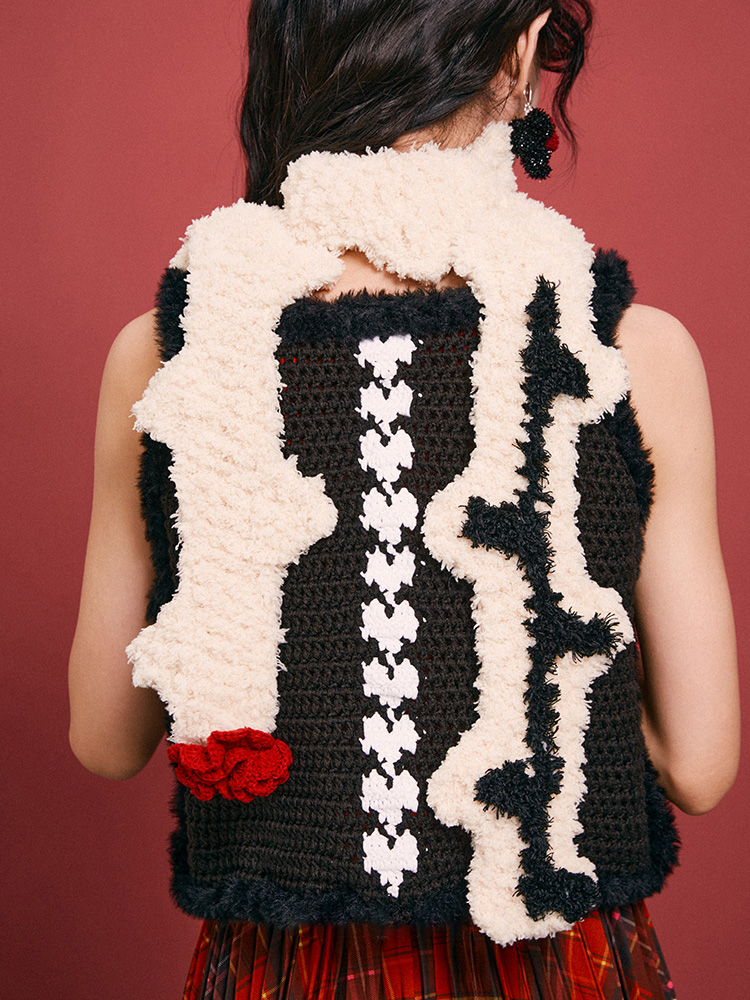 handmade jewelry  unique accessories Thorn Scarf-feeky