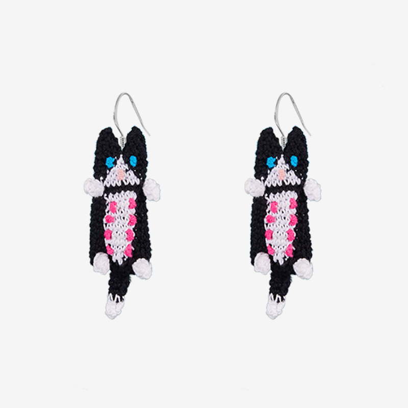 Lying flat cat earrings