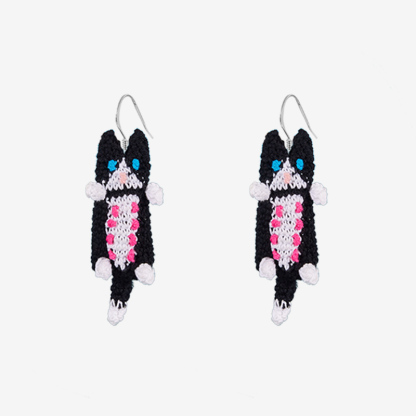 Lying flat cat earrings