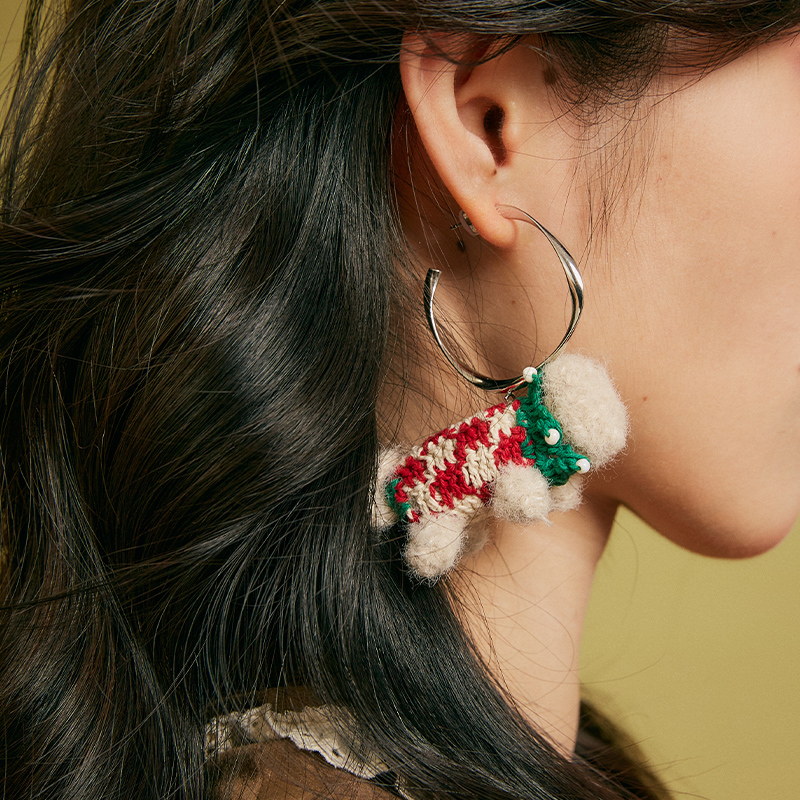 handmade jewelry  unique accessories Companion Cat earrings-feeky