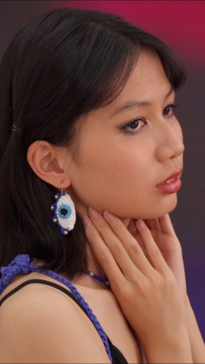Blue eye earrings