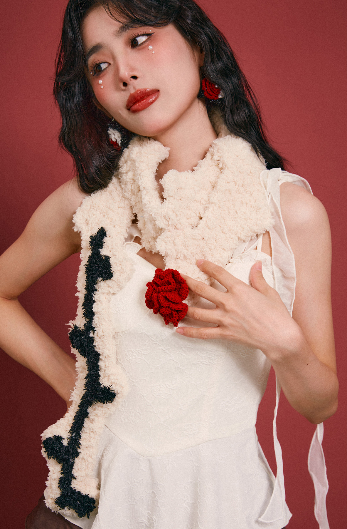 handmade jewelry  unique accessories Thorn Scarf-feeky