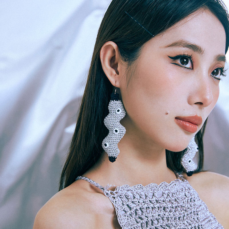 Silver banana earrings-feeky