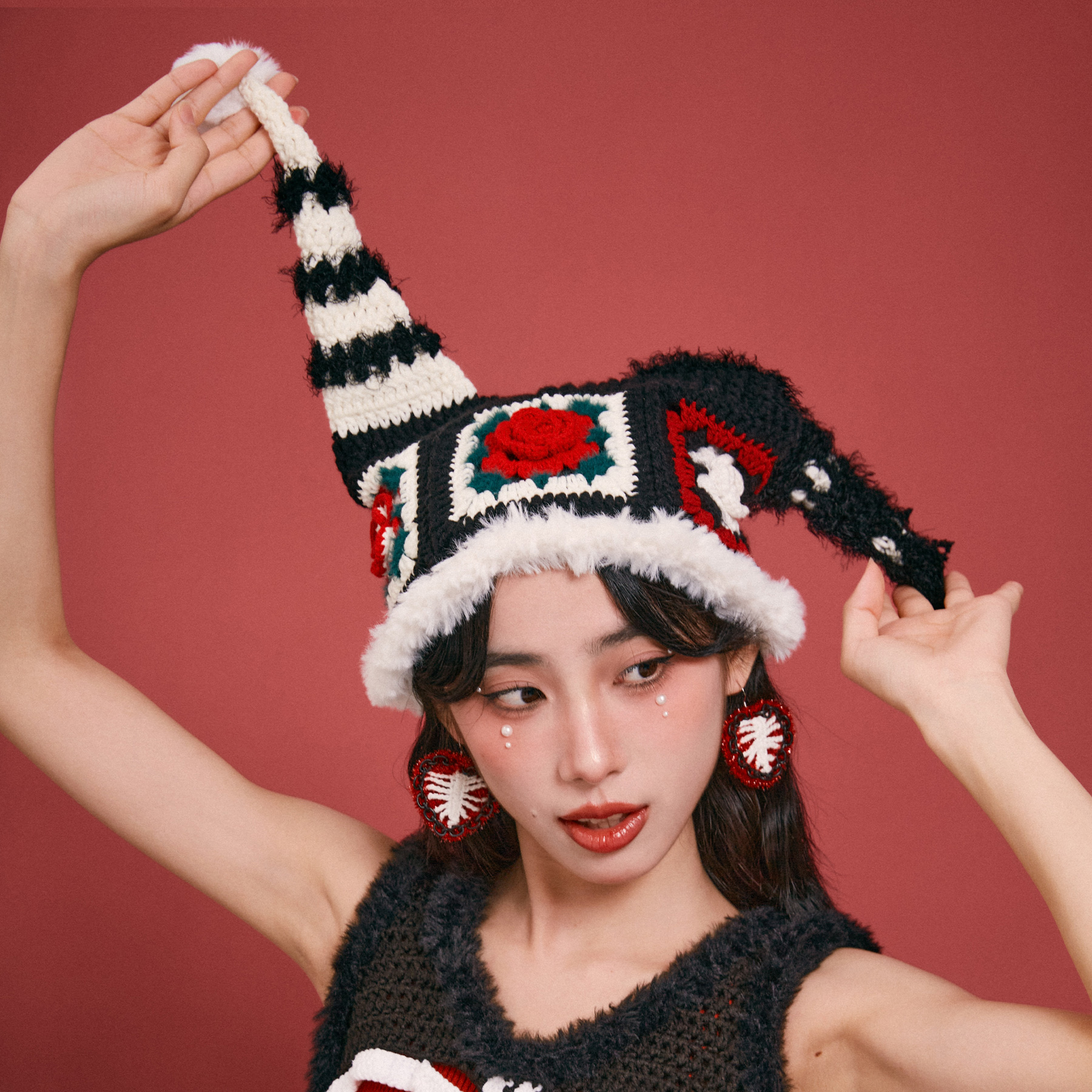 handmade jewelry  unique accessories Clown hat-feeky