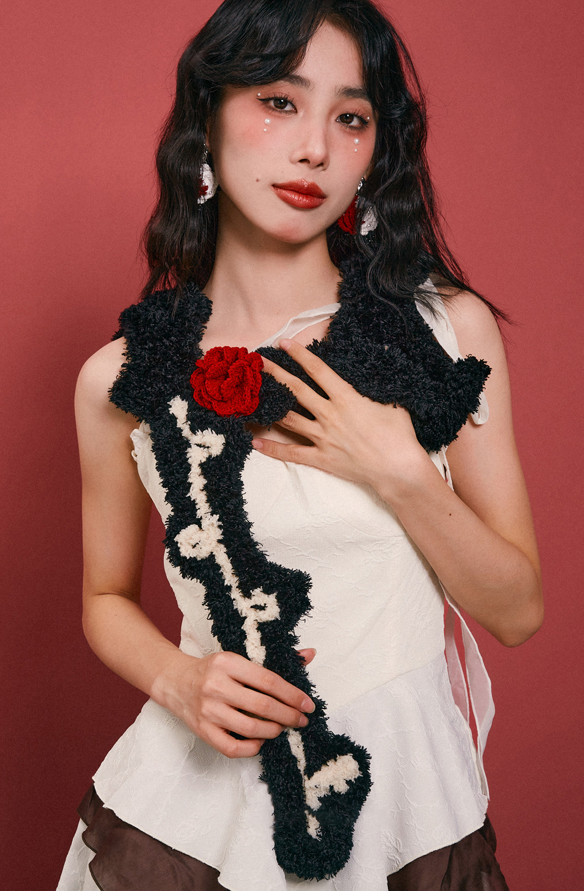 handmade jewelry  unique accessories Thorn Scarf-feeky