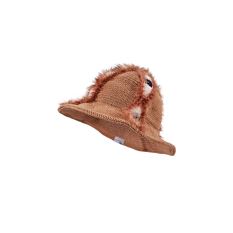 Eye hat-feeky