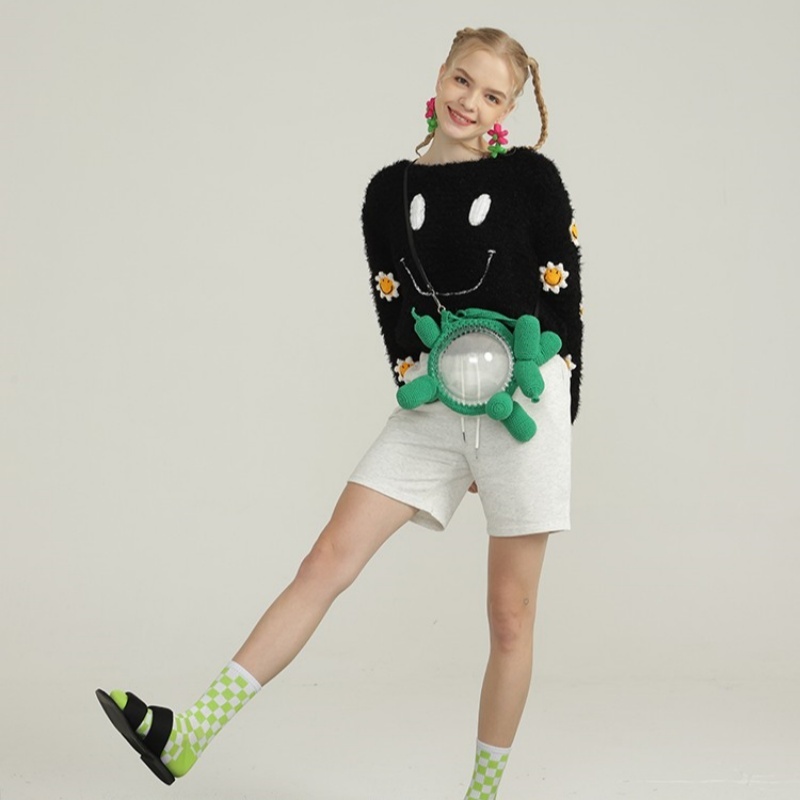 Green puppy bag