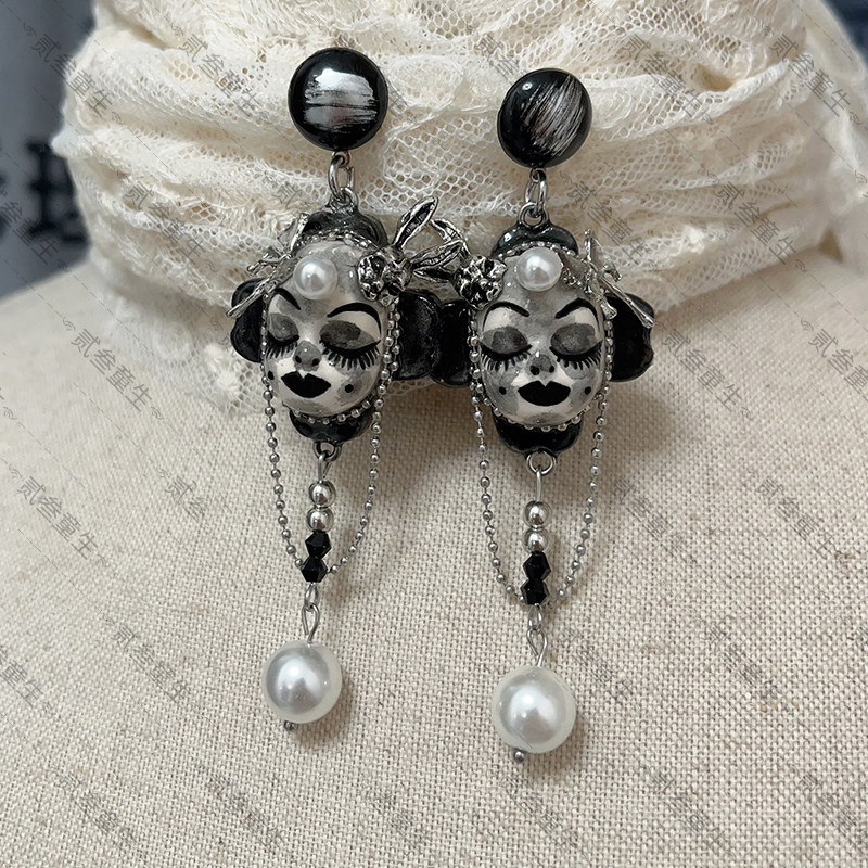  Gothic Hand‑Painted Doll Face Dangle Earrings, Cross Pearl Chain Dark Aesthetic Statement