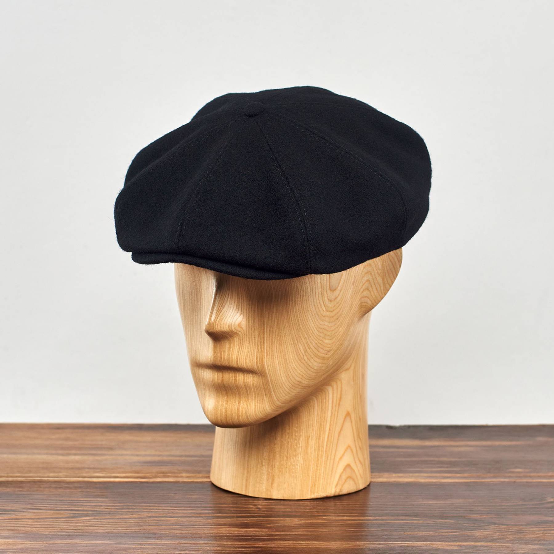 PEAKY CAPS Genuine Scottish Harris Tweed 8 Panels Man Cap Black