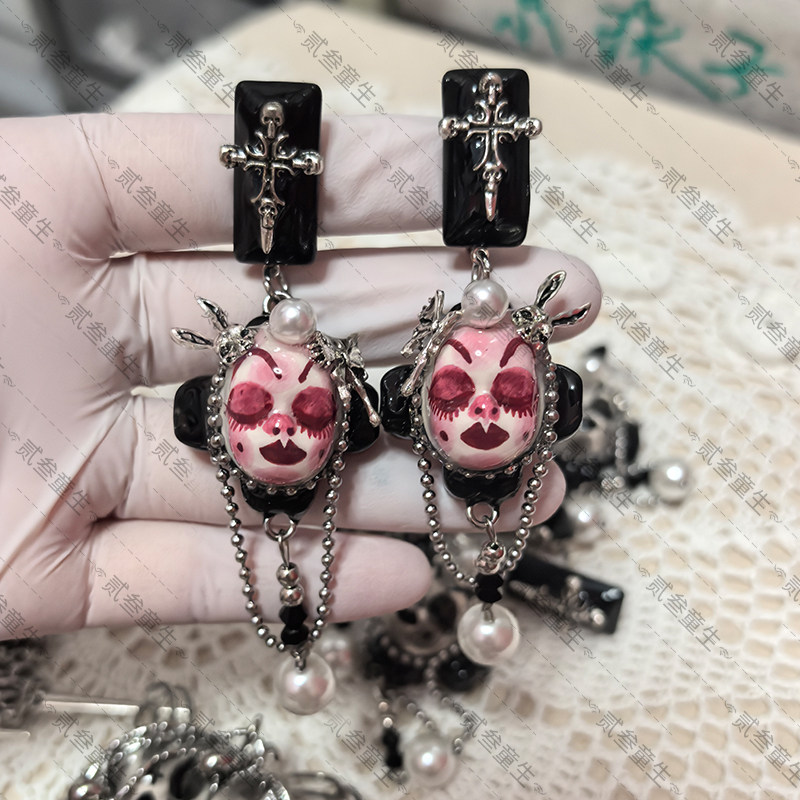  Gothic Hand‑Painted Doll Face Dangle Earrings, Cross Pearl Chain Dark Aesthetic Statement