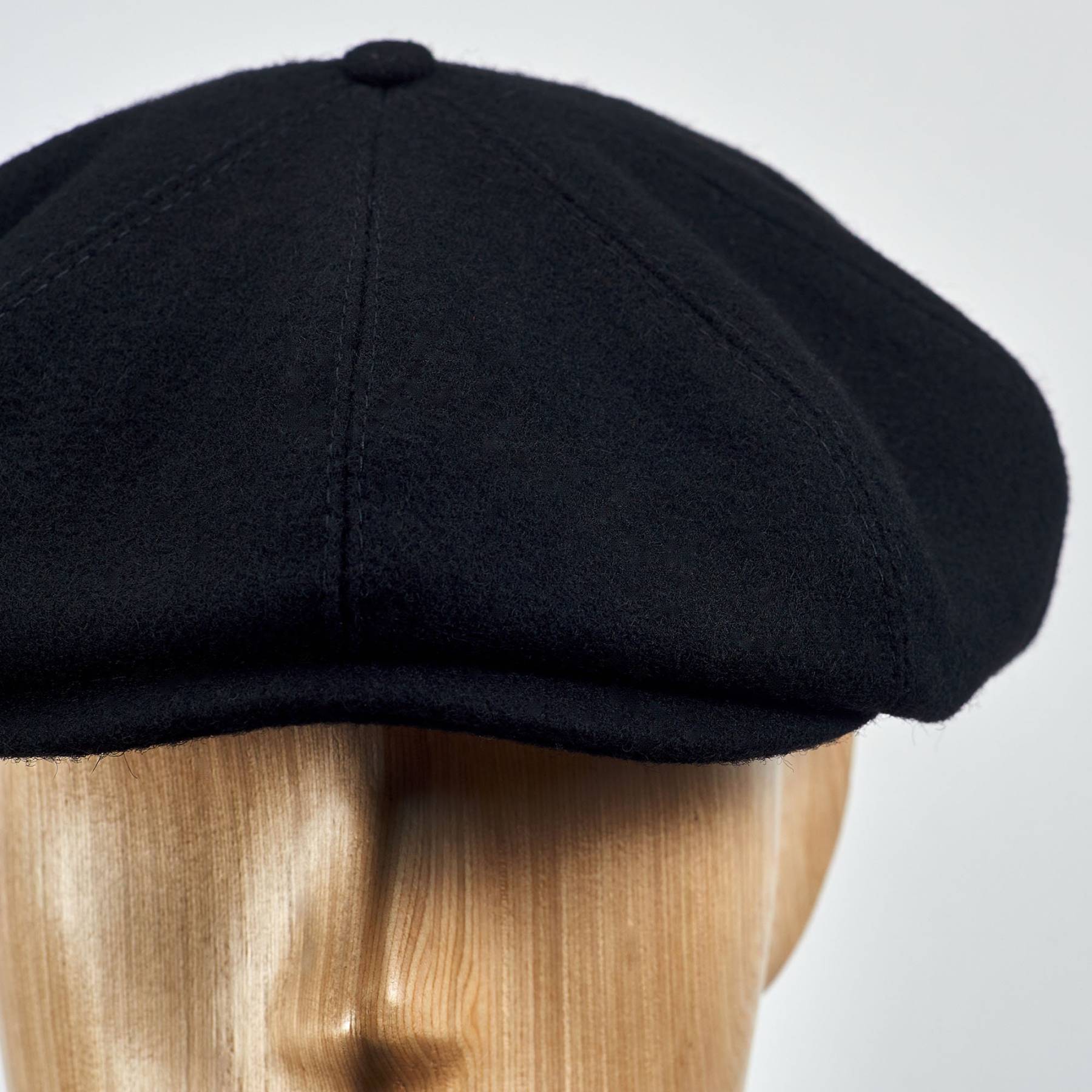 PEAKY CAPS Genuine Scottish Harris Tweed 8 Panels Man Cap Black