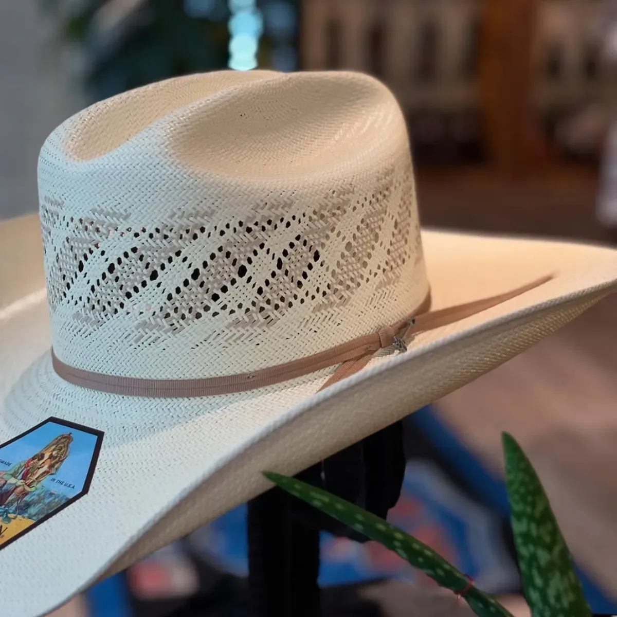 Thunder 10X Straw Cowboy Hat