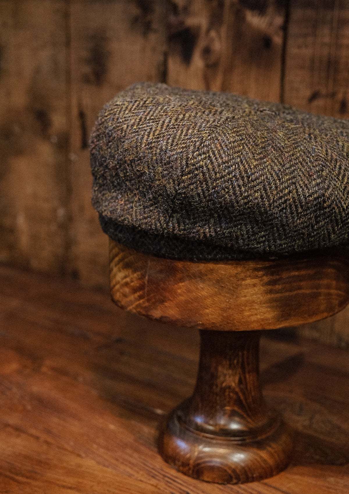 Ridgmount Baker Boy - (Narrow Width) Harris Tweed Green Herringbone