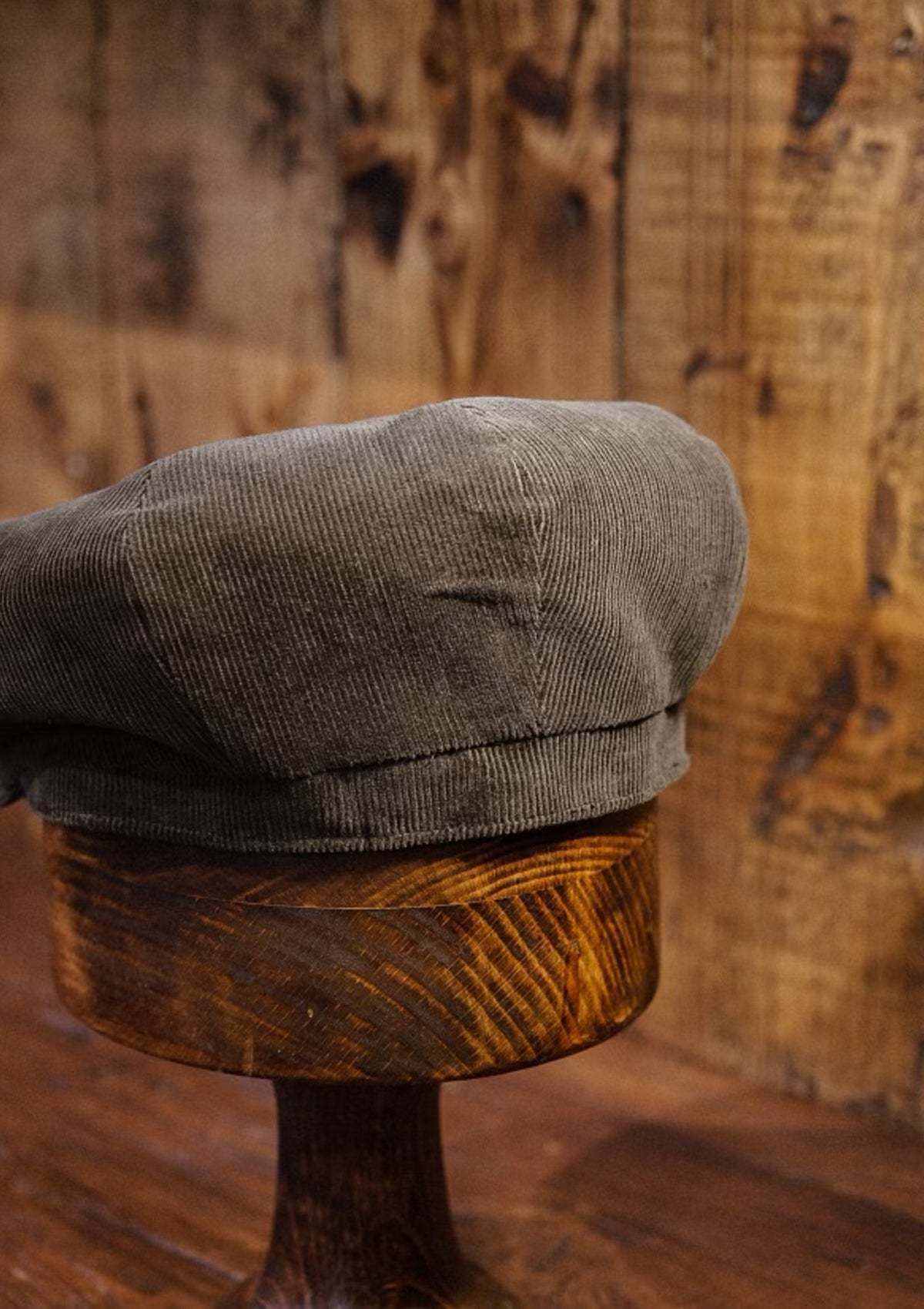 Tillman Baker Boy (Mid-Width) - Dark Green Corduroy