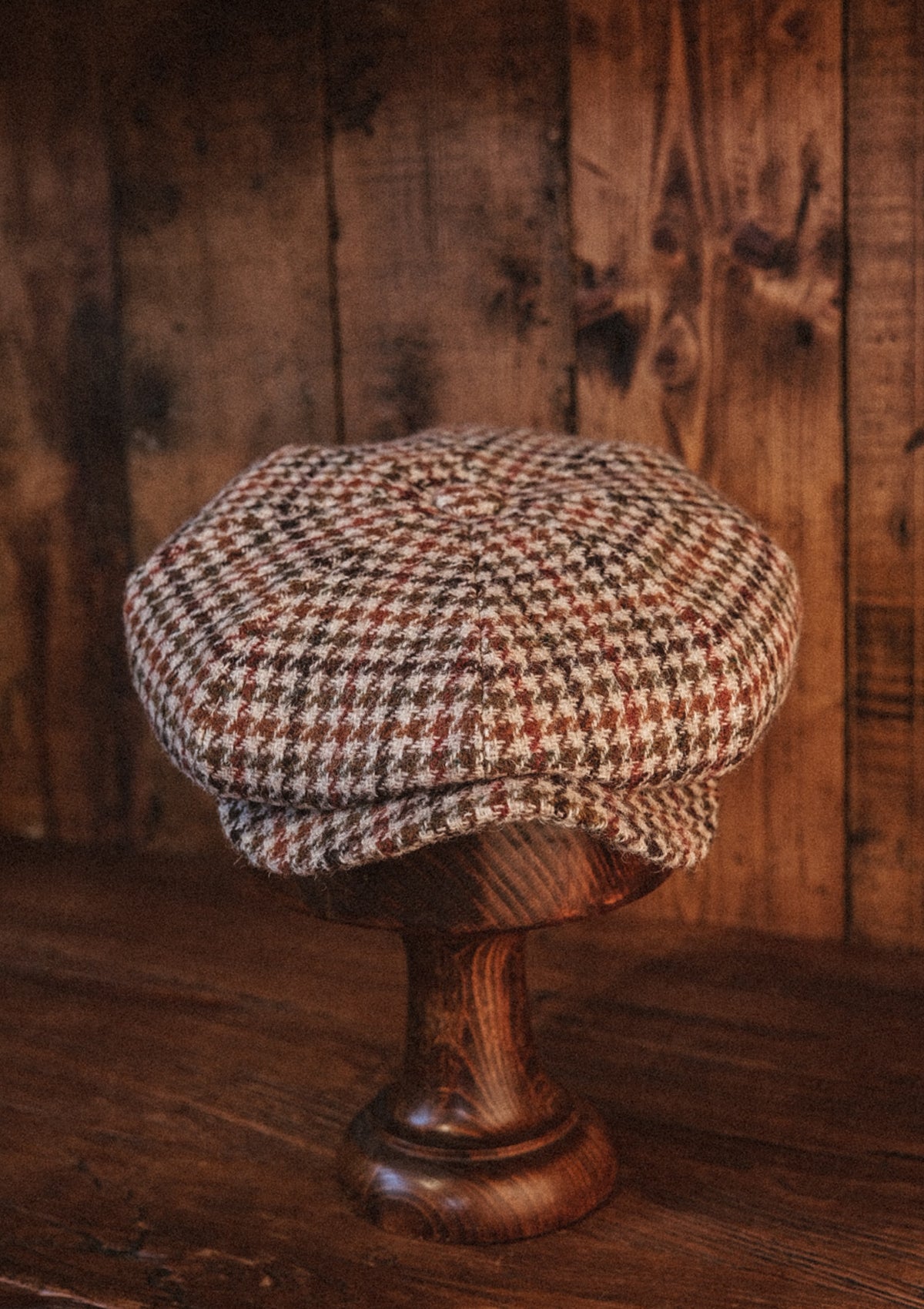Torrington Baker Boy - (Mid Width) Camel Houndstooth Harris Tweed