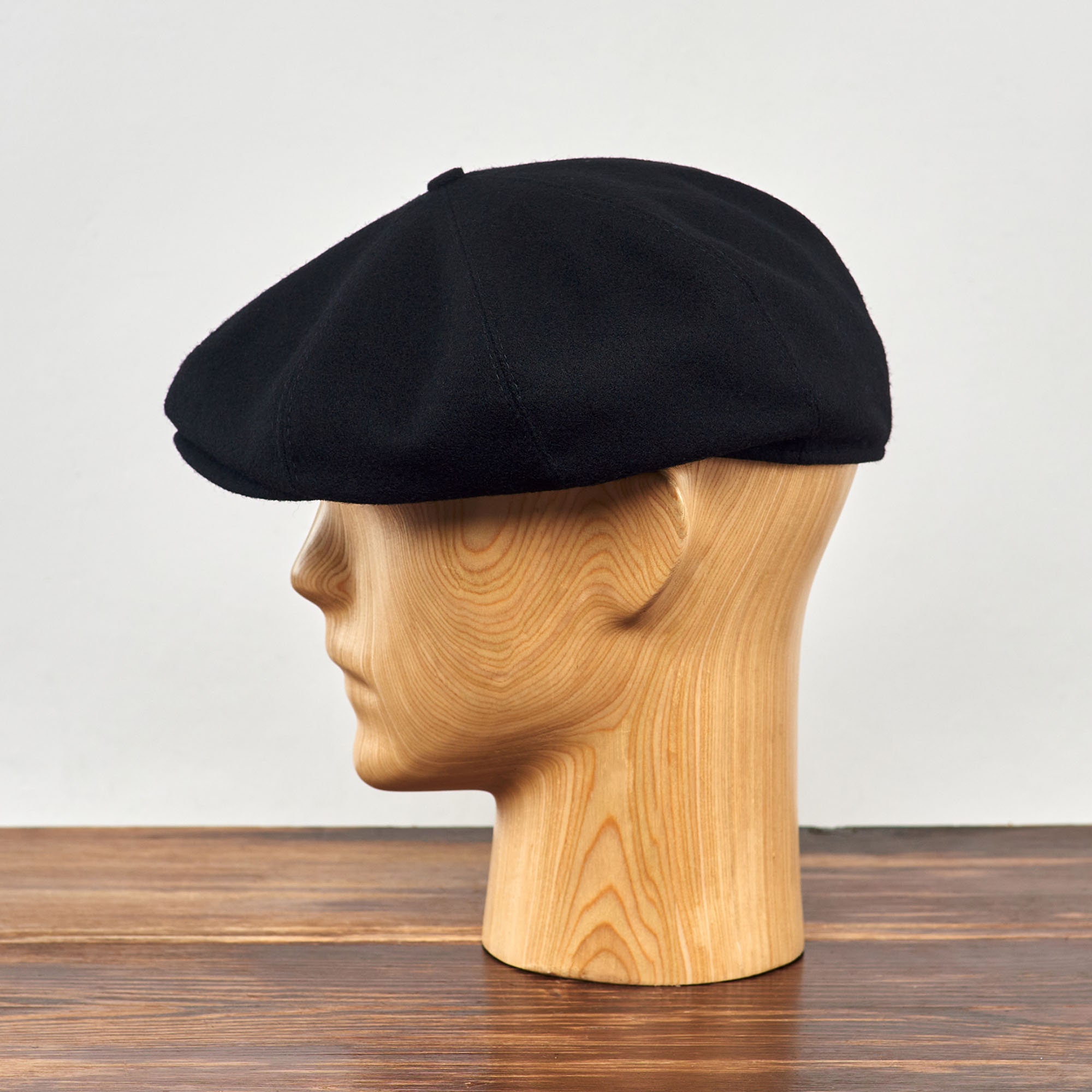 PEAKY CAPS Genuine Scottish Harris Tweed 8 Panels Man Cap Black