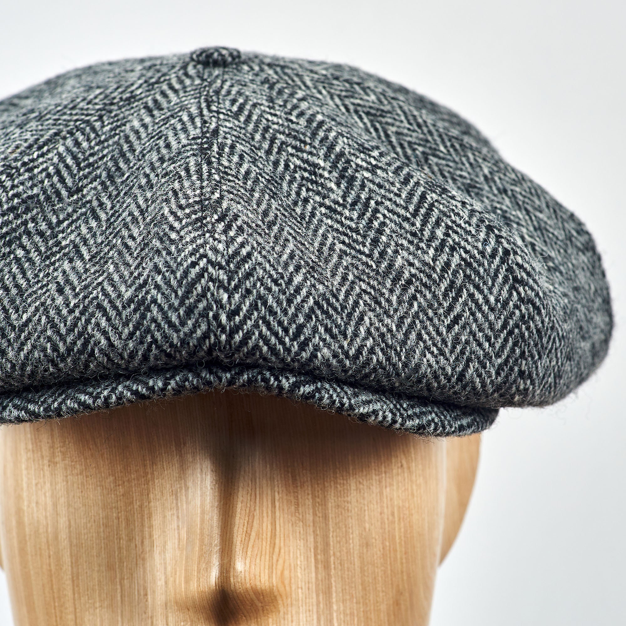PEAKY CAPS Genuine Scottish Harris Tweed 8 Panels Man Cap GRAY-BLACK