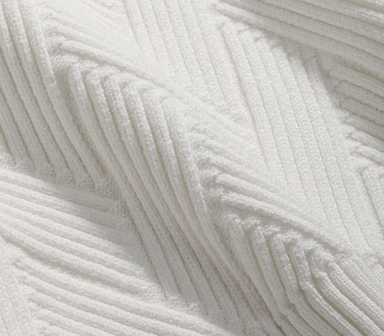 Men&lsquo;s Solid Drop Shoulder Sweater
