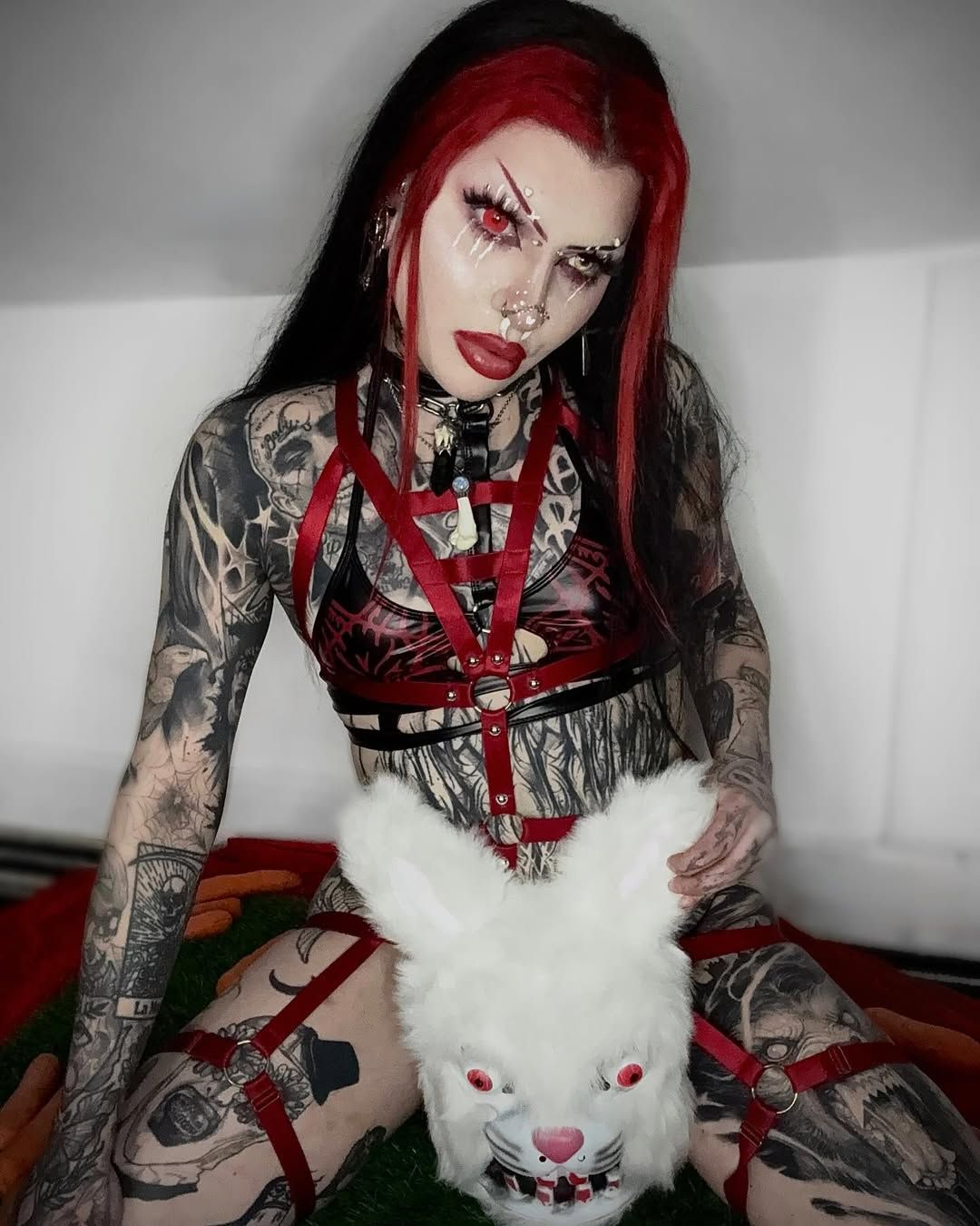 FAE'S Red Demon Doll Eye Mini Sclera Contact Lenses (17MM)