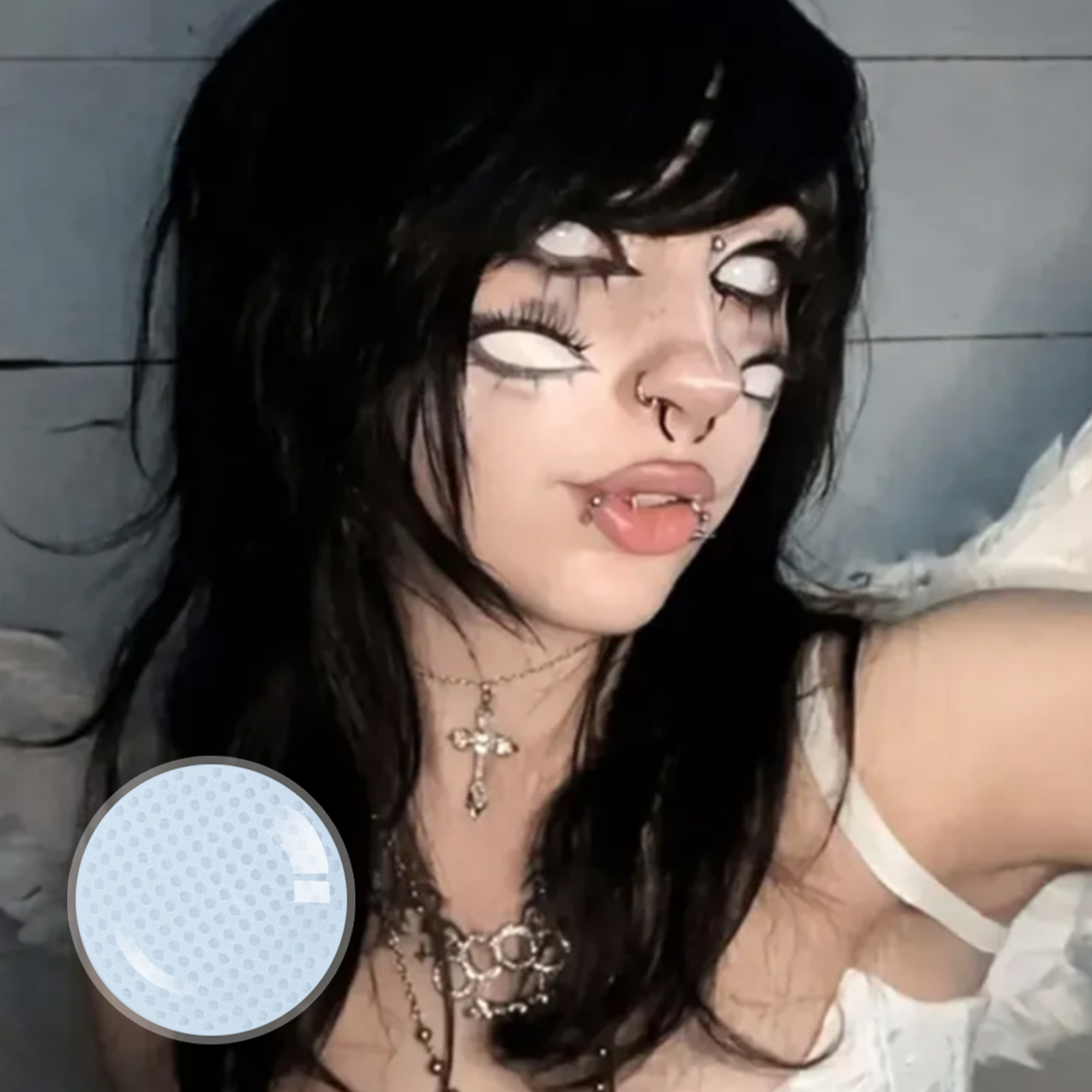 xbunni.vampx X Gridding White Contact Lenses