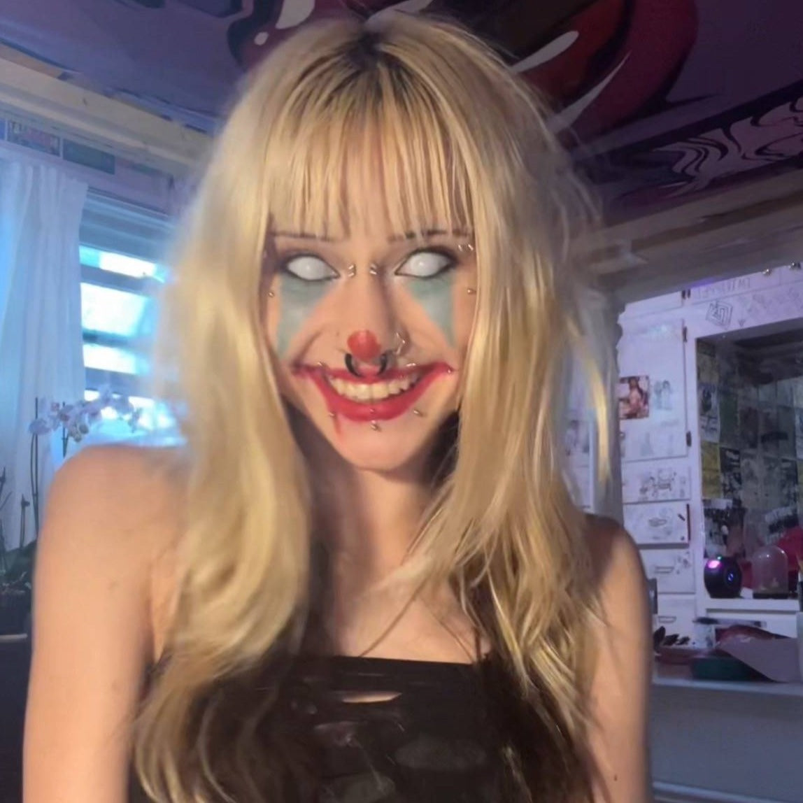 Dead Gridding White Contact Lenses