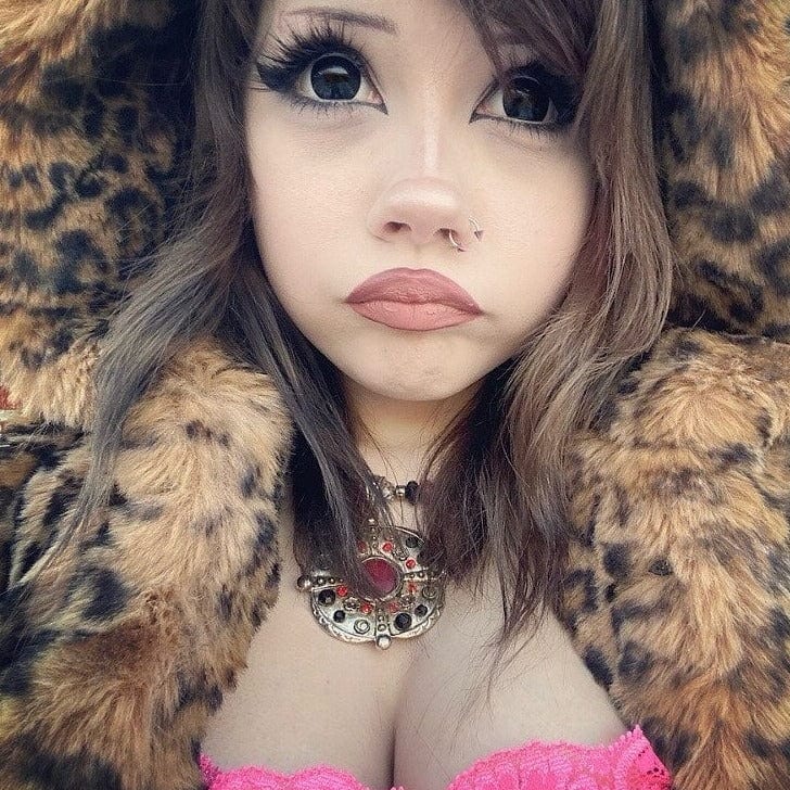 Linn's Sullen Doll Eye 17mm Mini Sclera Contact Lenses