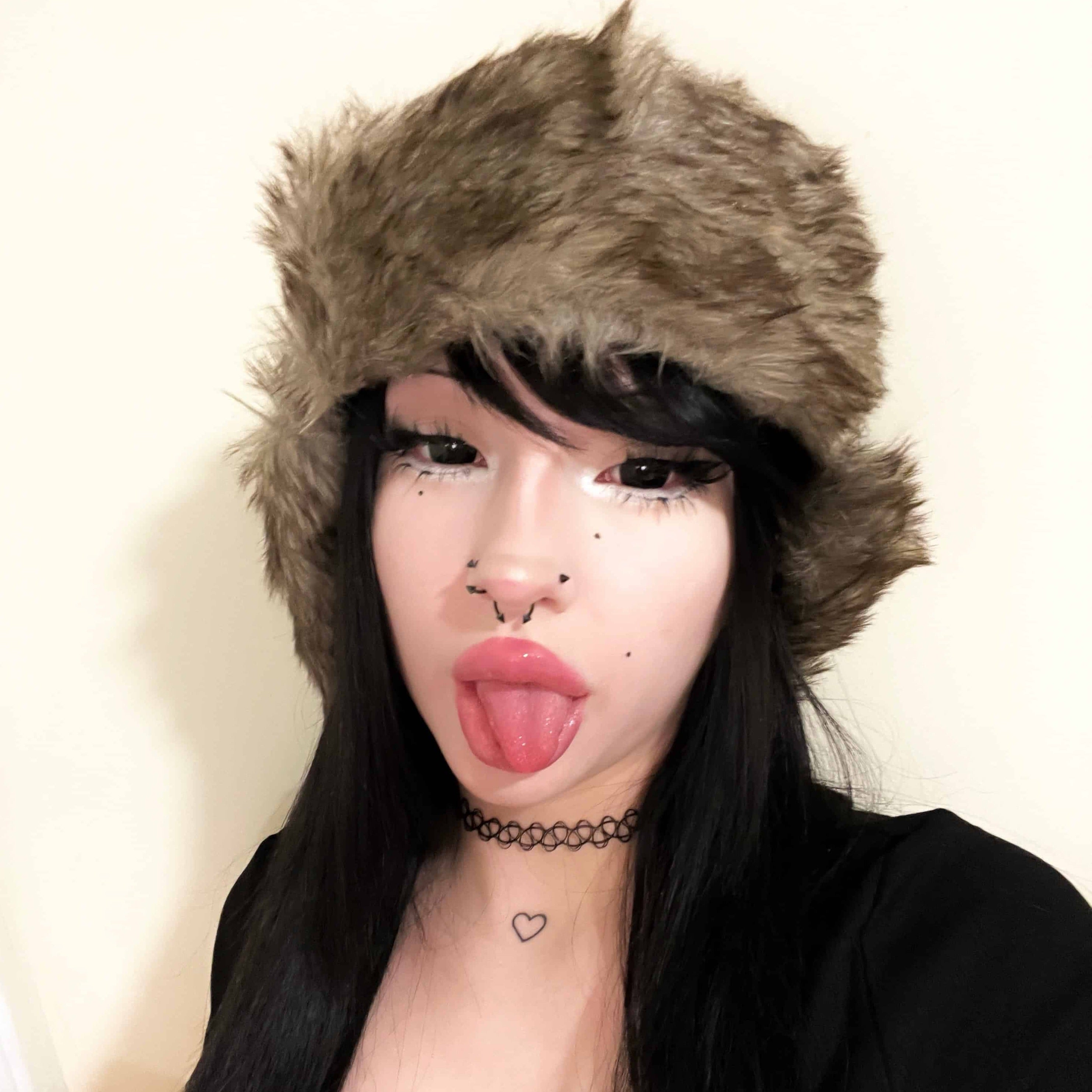 Rana's Sullen Doll Eye 17mm Mini Sclera Contact Lenses(12 months of use)