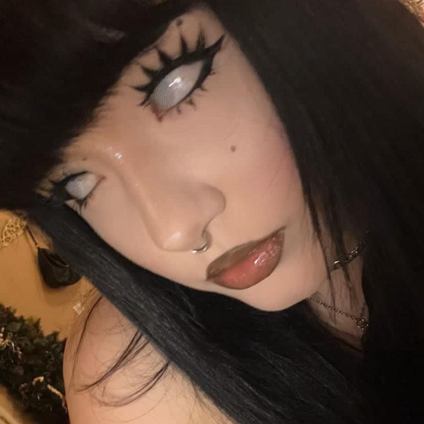 Dead Gridding White Contact Lenses