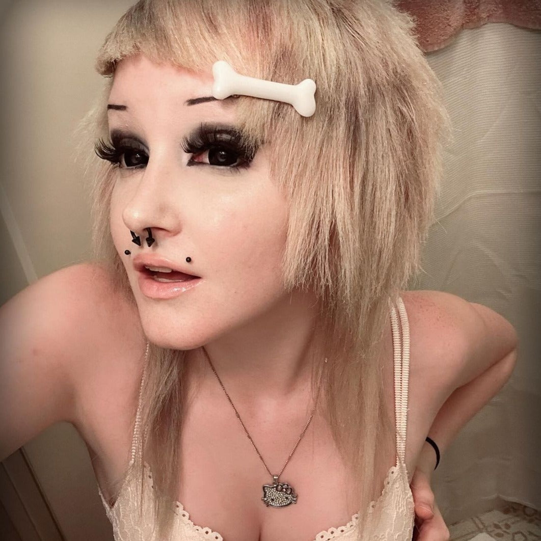 Linn's Sullen Doll Eye 17mm Mini Sclera Contact Lenses