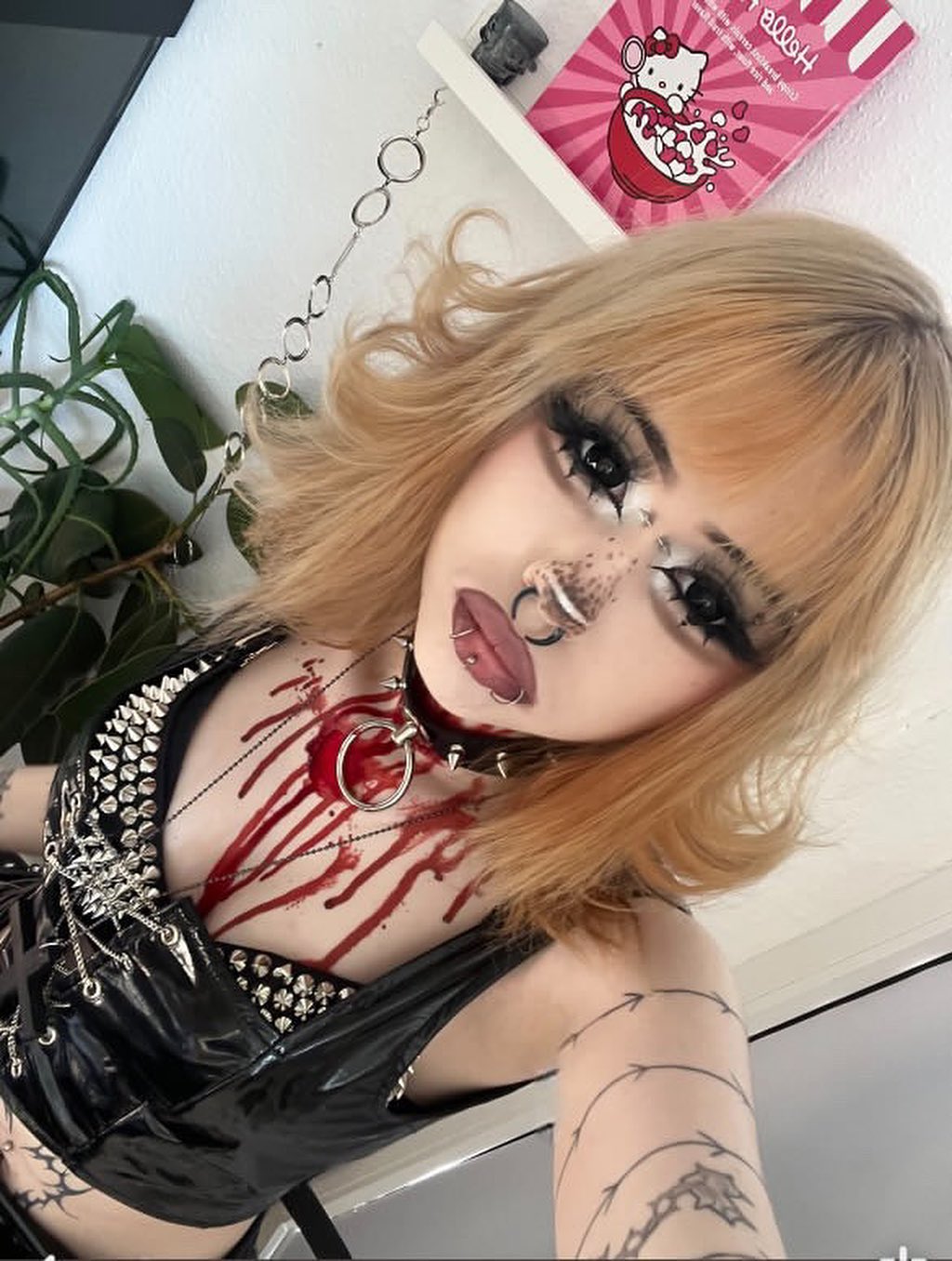 Linn's Sullen Doll Eye 17mm Mini Sclera Contact Lenses