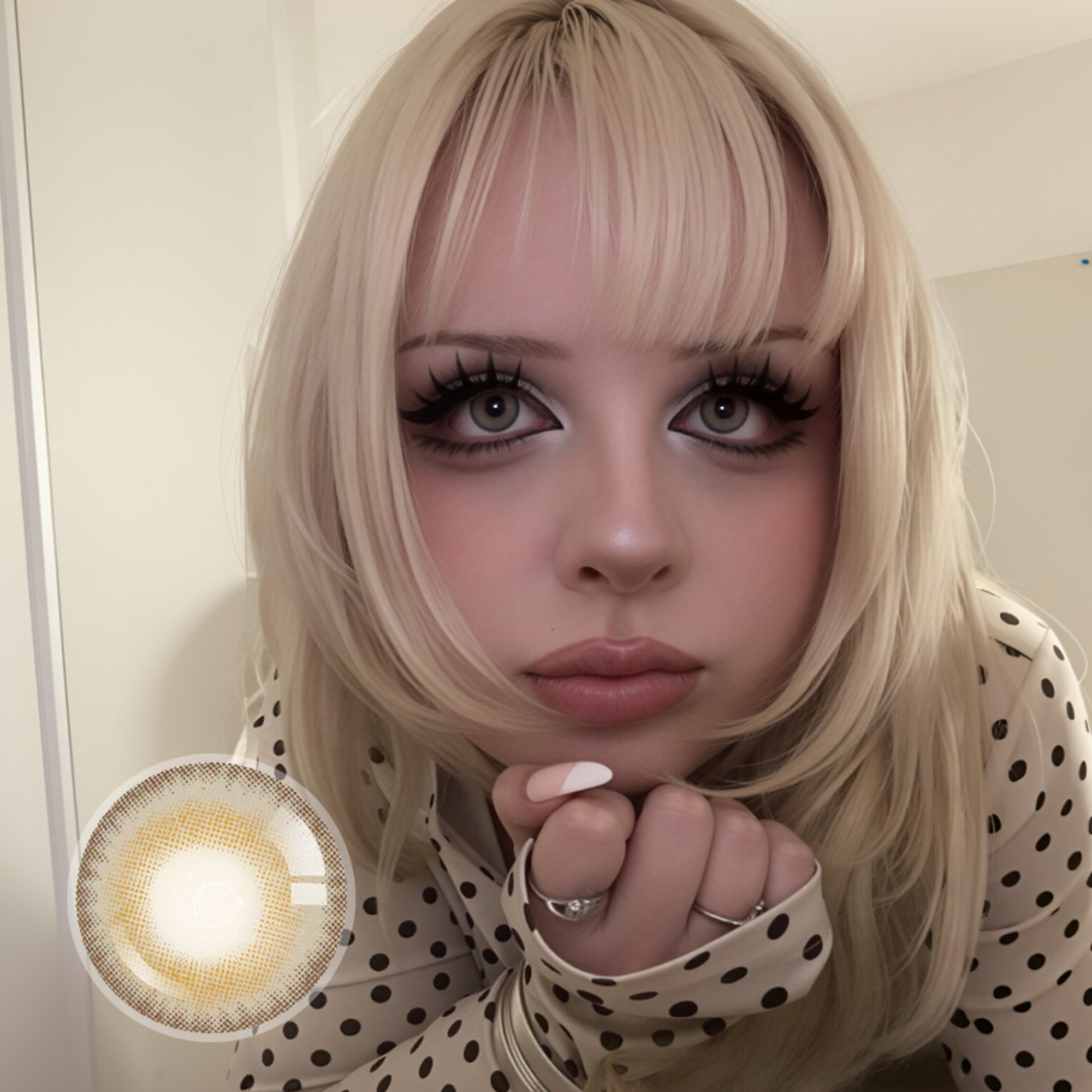 rozenbl4de X LA Girl Grey Contact Lenses