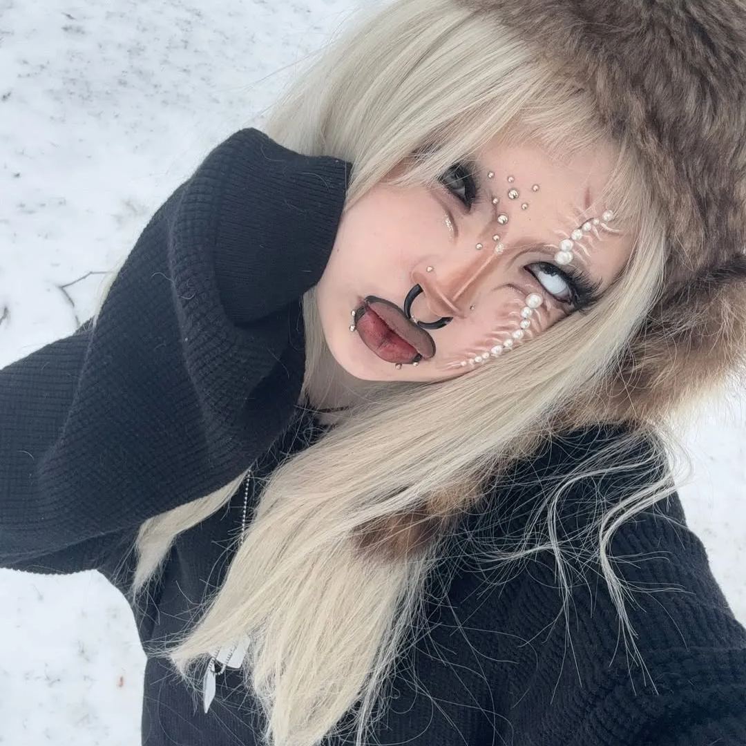 Cat's Gridding White Contact Lenses