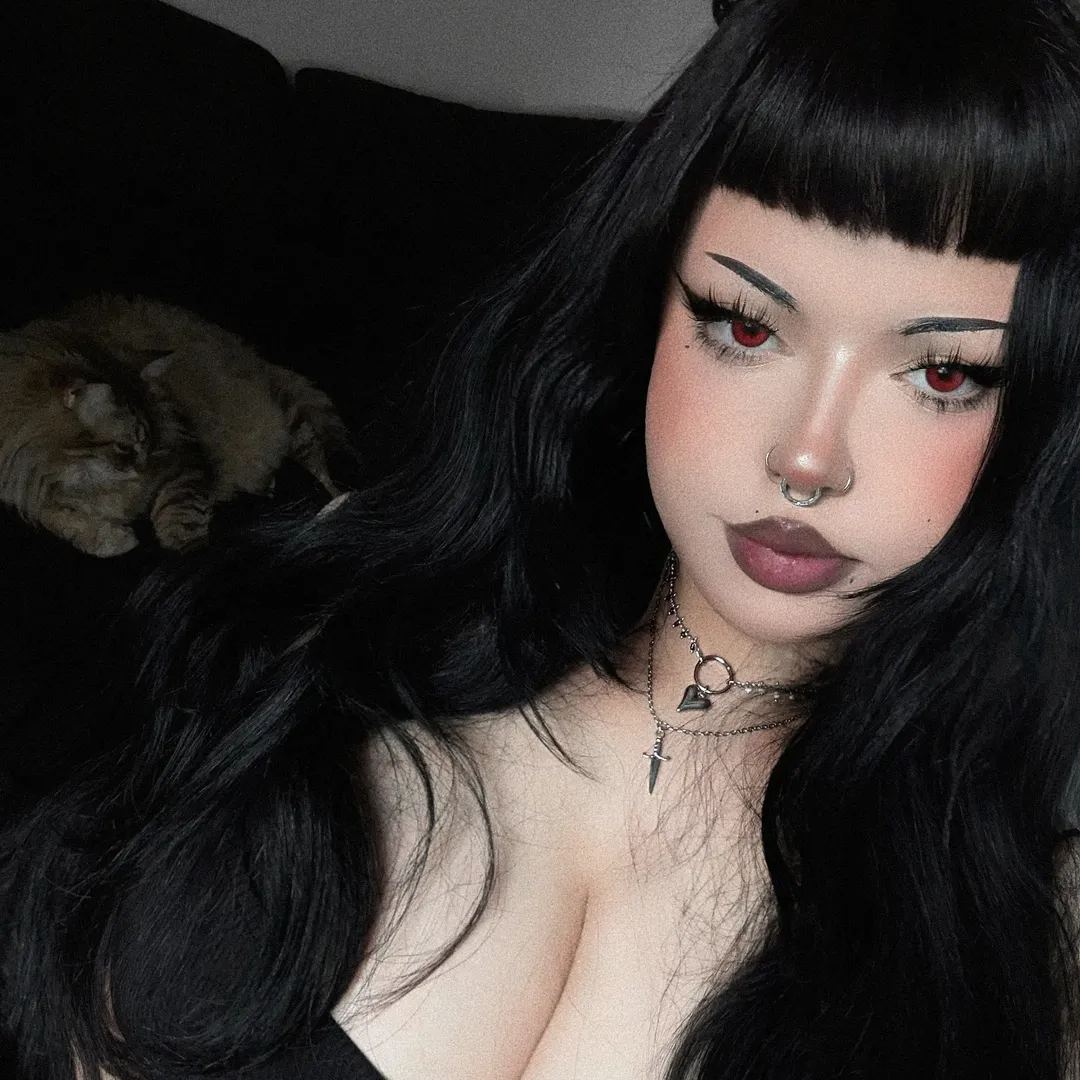 Ary's Blood Moon Contact Lenses