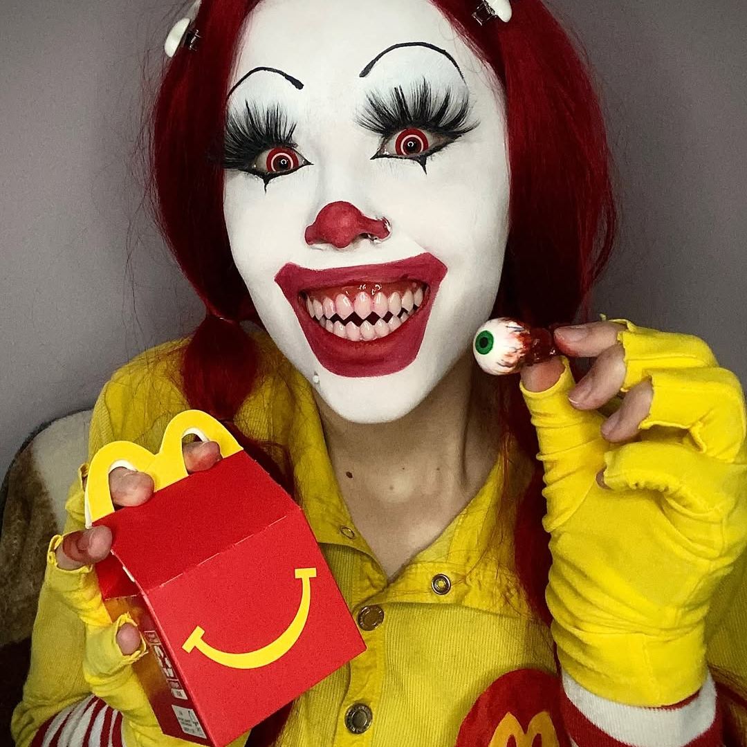 Goth Dizzy Red Contact Lenses