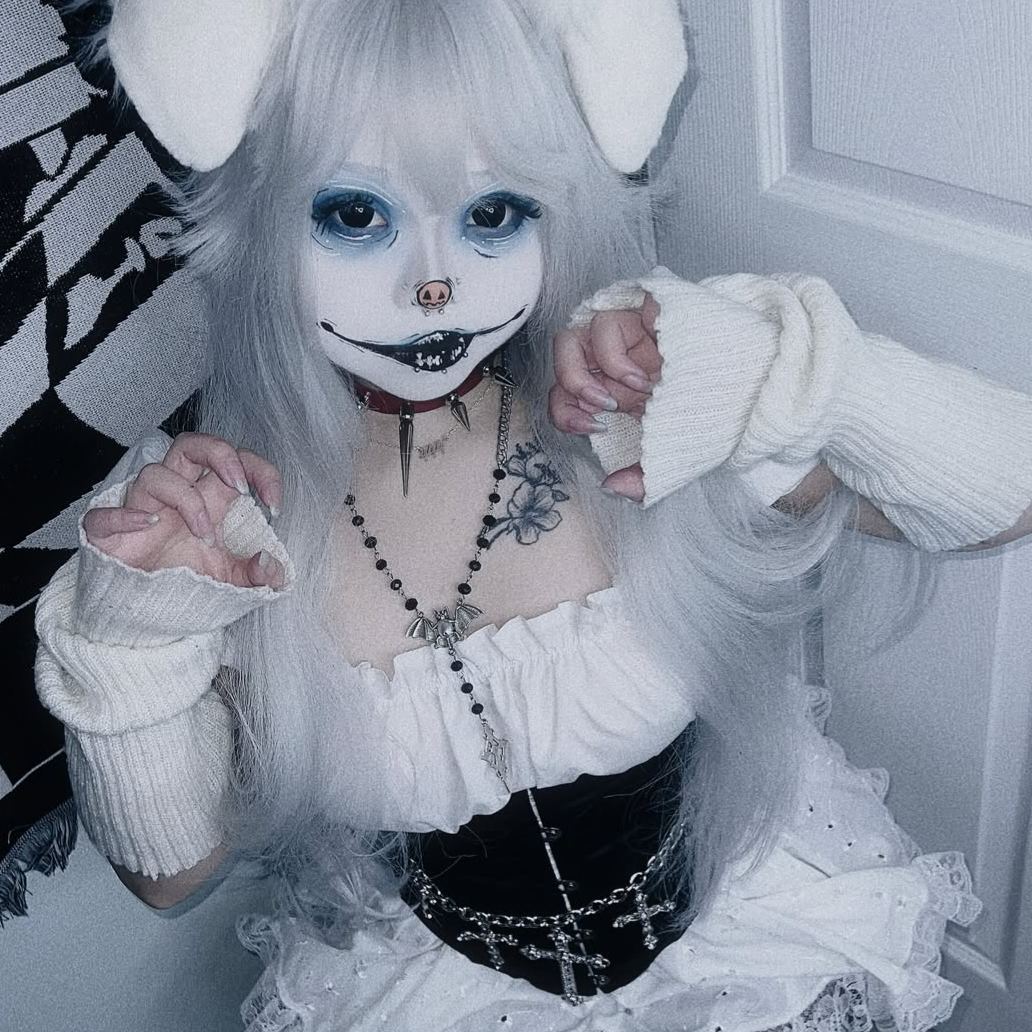 Black Doll Eye Mini Sclera Contact Lenses (16MM)