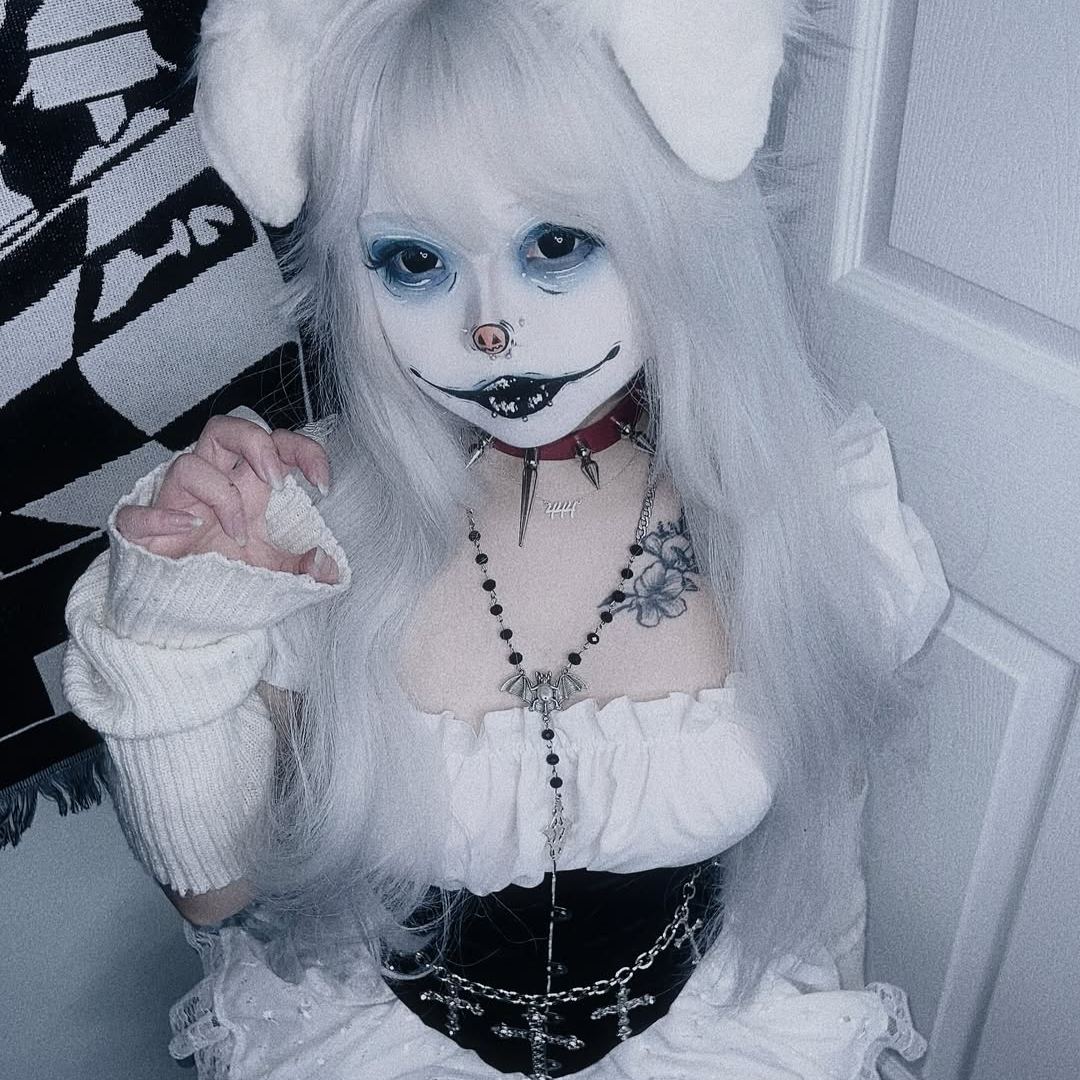 Black Doll Eye Mini Sclera Contact Lenses (16MM)