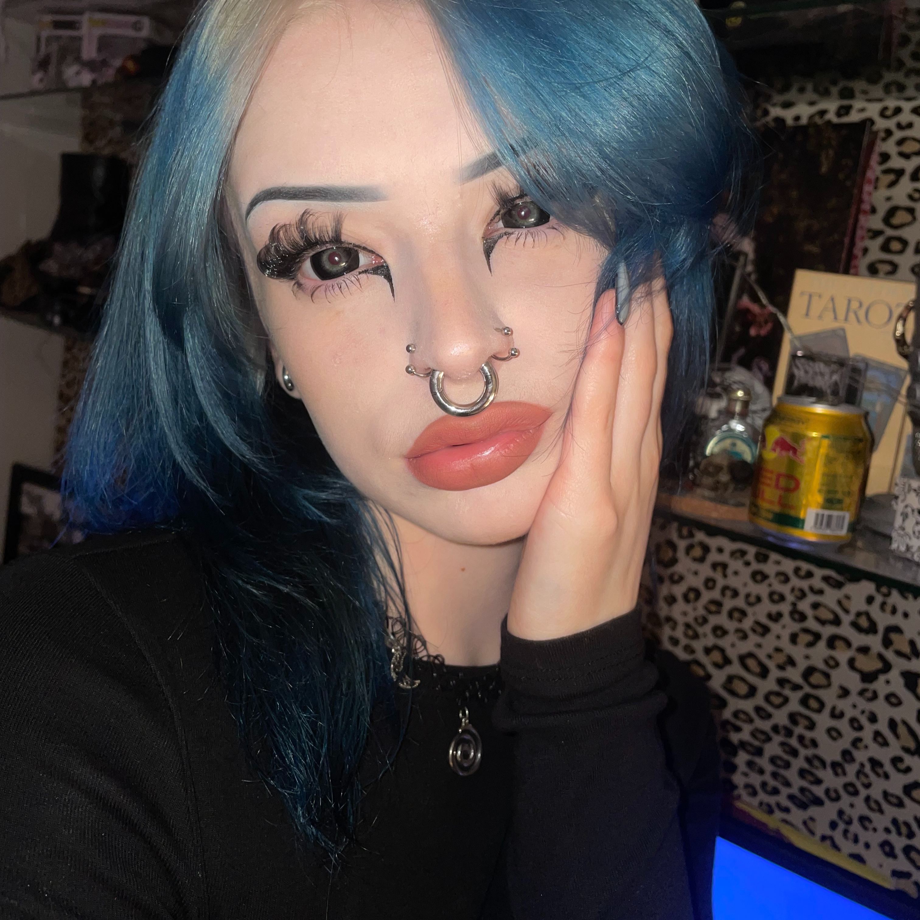 Black Doll Eye Mini Sclera Contact Lenses (16MM)