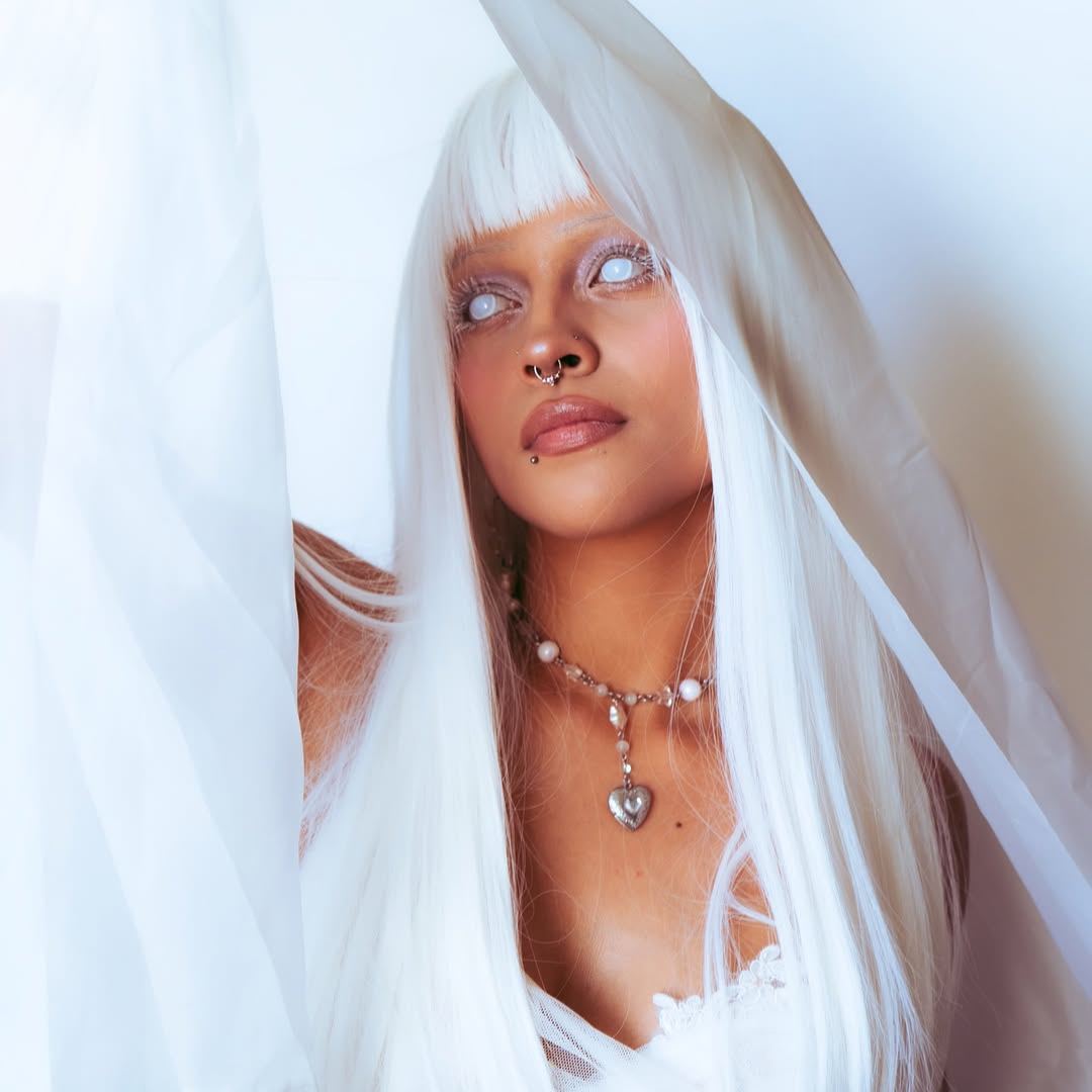 Mari's Gridding White Contact Lenses