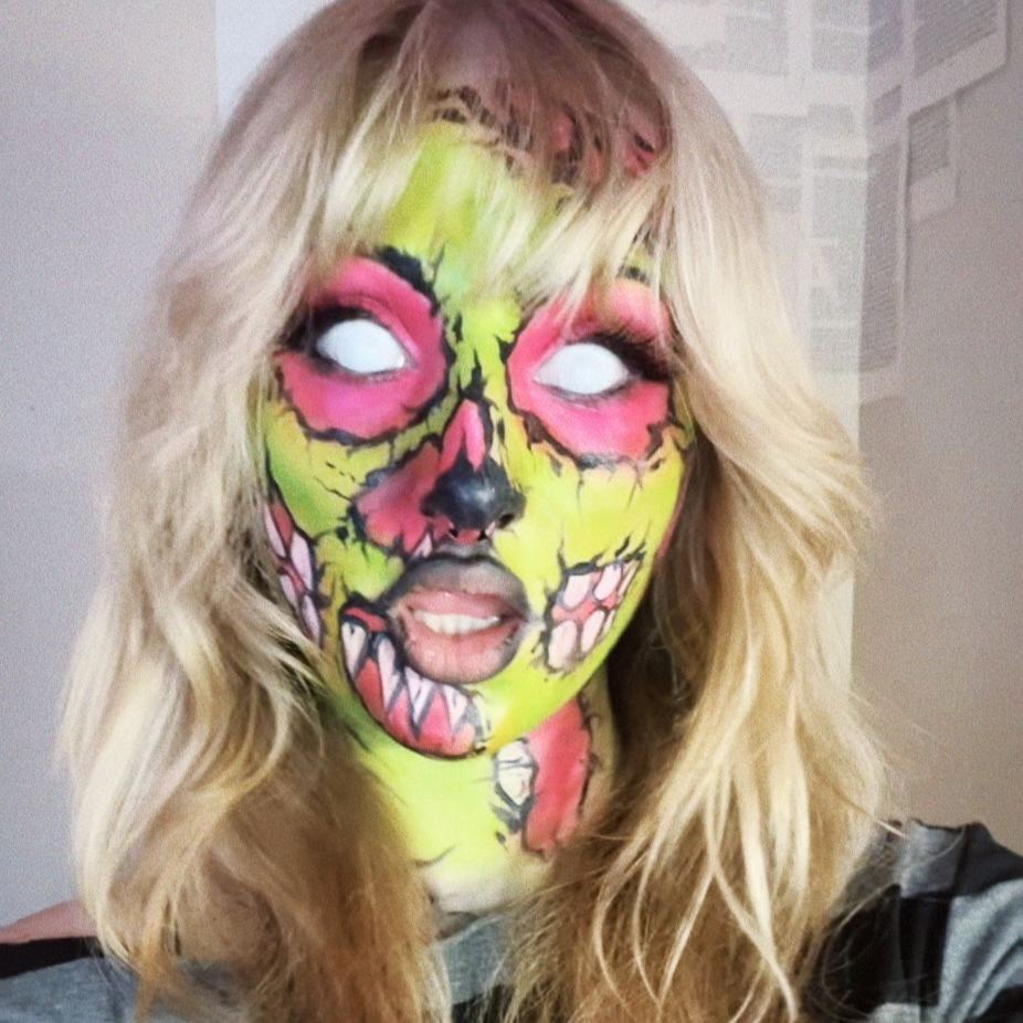 Mari's Gridding White Contact Lenses